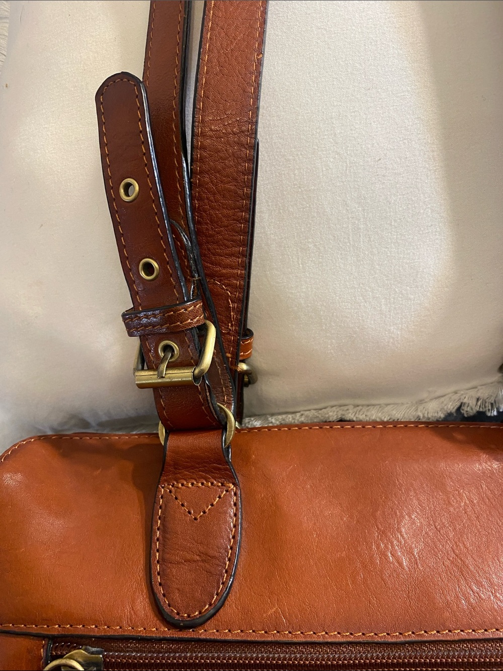 Vintage Umi Leather Shoulder Tote Bag in Cognac Brown - Classic Women's Handbag - Picture 4 of 11